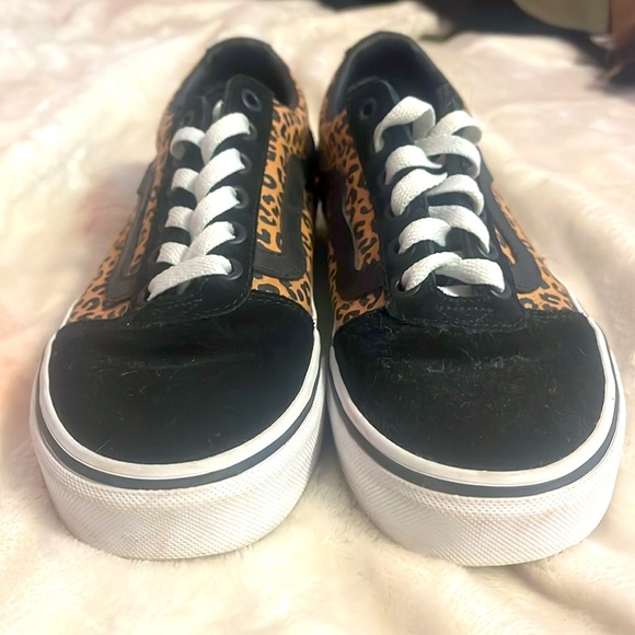 I am selling women’s vans size 6.5. And they were only worn once. - Picture 2 of 6